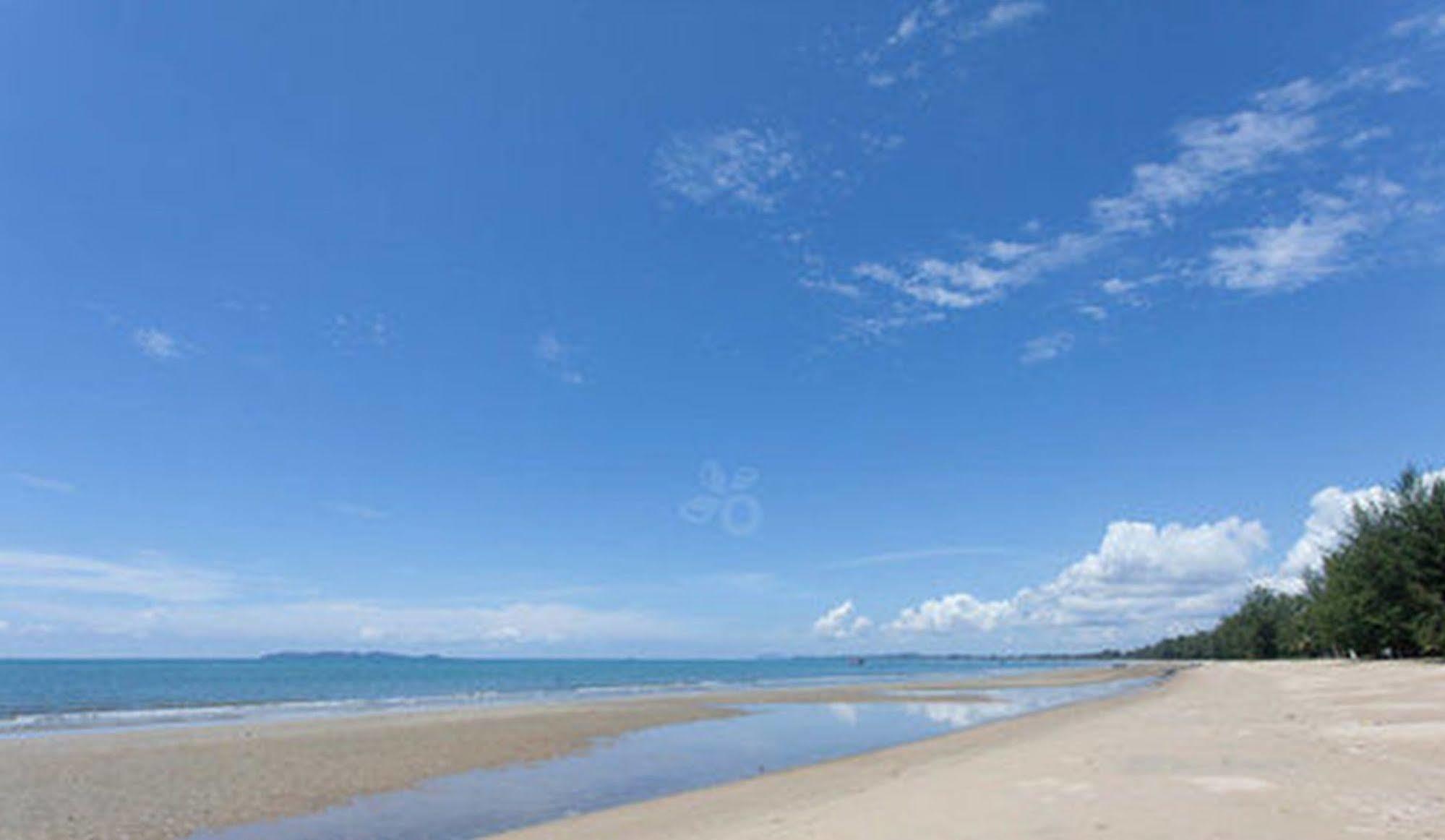 Coral Hotel Bangsaphan Bang Saphan Exteriör bild